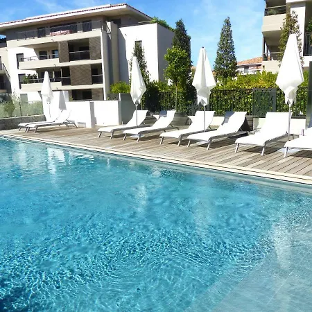 Luxury & Exclusive Resort Saint-Tropez Exterior photo